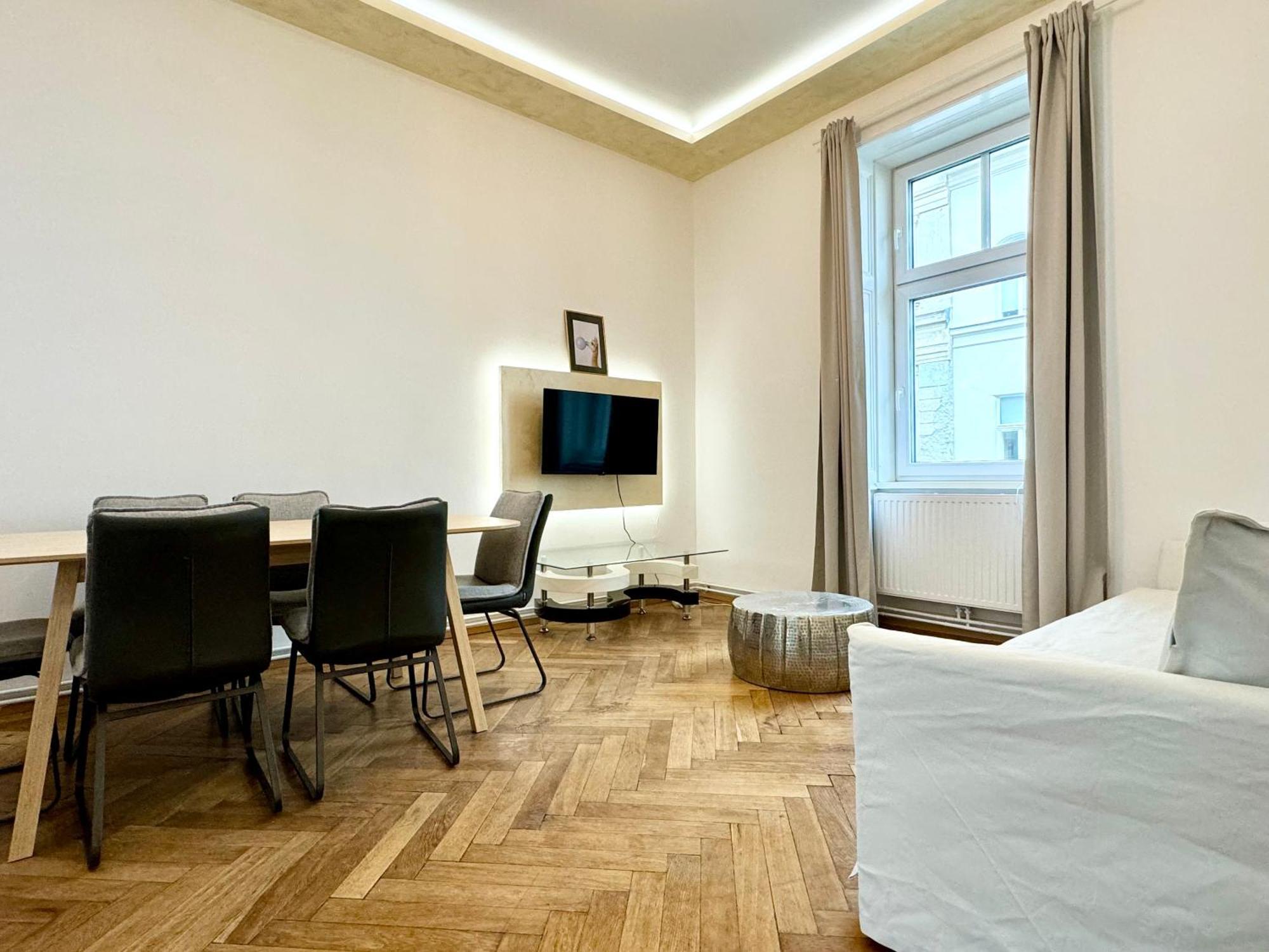 Luxury Apartment At Famous Vienna Kutschkermarkt Exterior photo